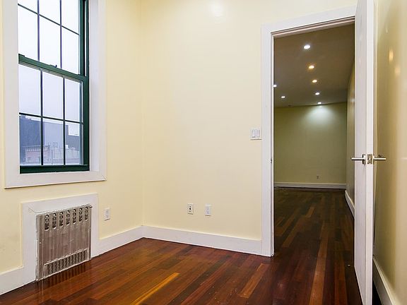 5th image of 276 Boerum St #2J