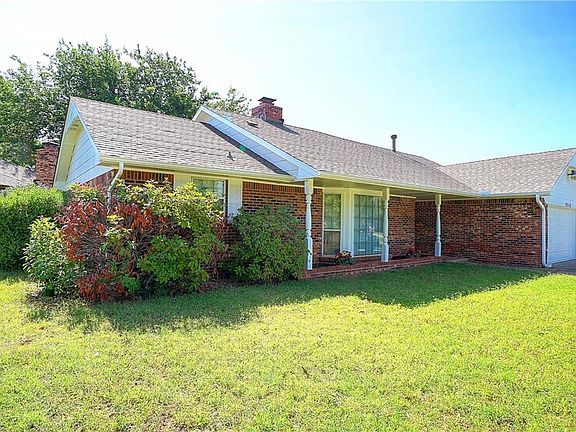 2nd image of 2312 Cowan Pl
