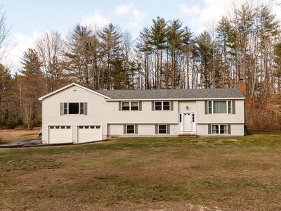 18 Evergreen Drive, Bow, NH, 03304