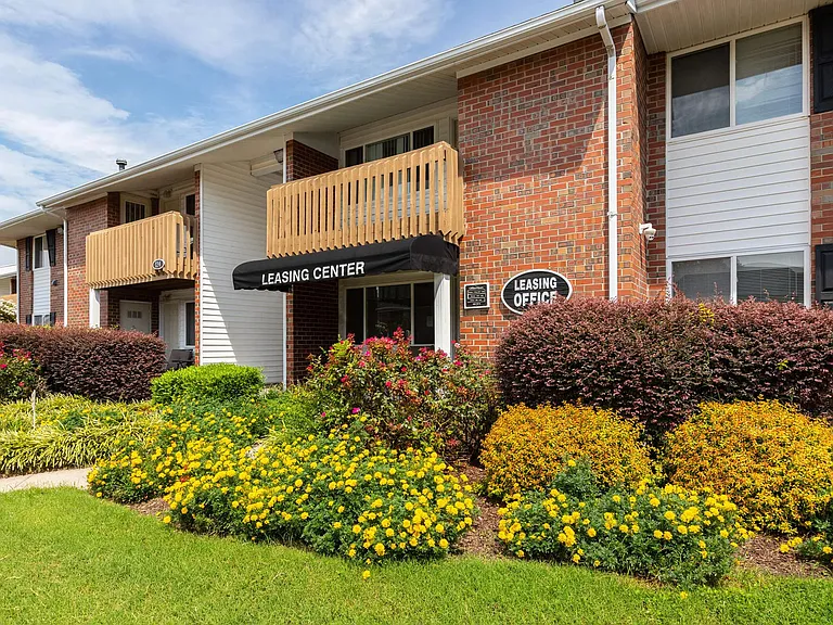 Patriot Pointe Apartments — Photo 15