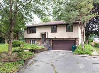 3N606 Locust Ave, West Chicago, IL 60185