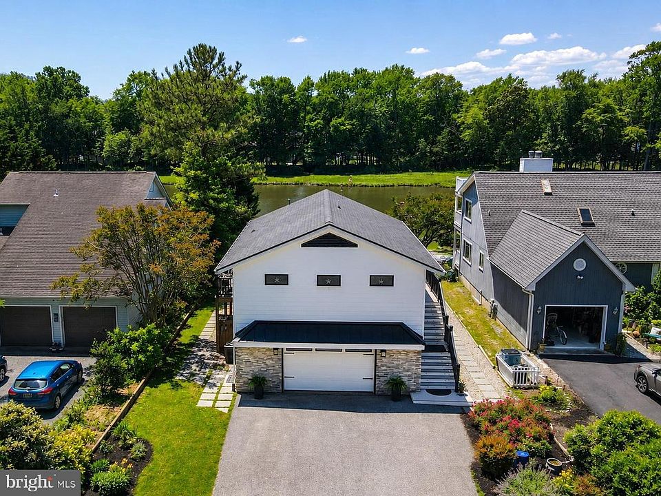 1st image of 44 Boston Dr