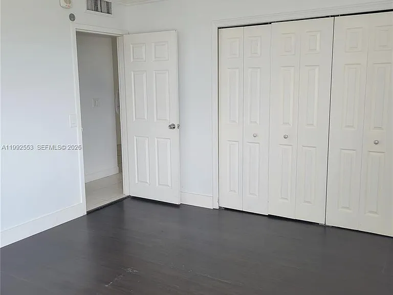 2020 NE 135th St #904 — Photo 10