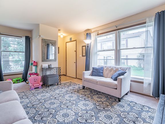 2nd image of 629 Shaw Ct #629