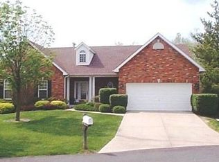 5455 Westwood Dr, Saint Charles, MO 63304
