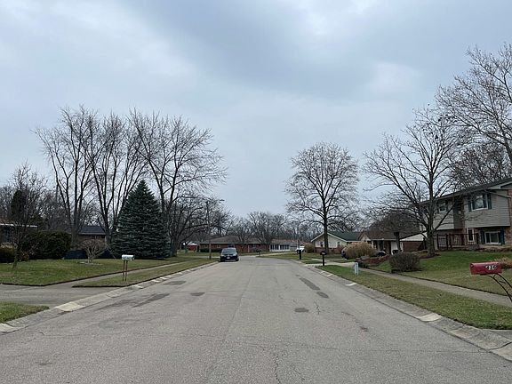 5th image of 426 Greenport Dr