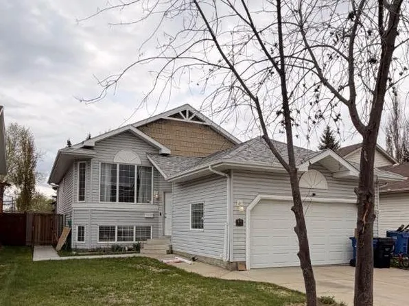 77 W Briarwood Cres, Blackfalds, AB T0C 0J0