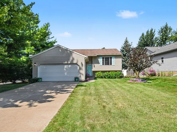 421 Macomb Ave NW, Grand Rapids, MI 49534