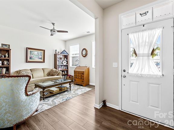 3rd image of 1721 Bailey Ridge Dr