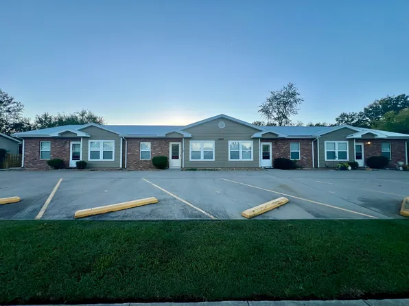 1100 SE Ray Dr #1, Oak Grove, MO 64075