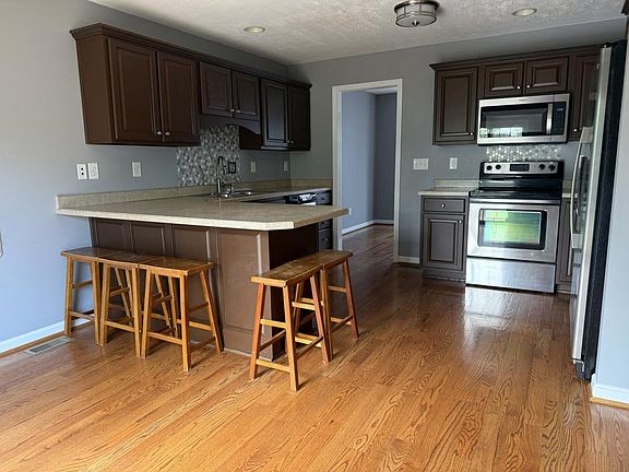 4th image of 238 Riley Way