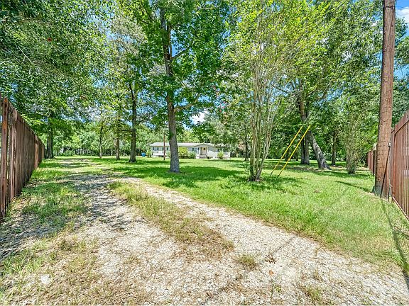 4th image of 25979 Shade Tree Ln