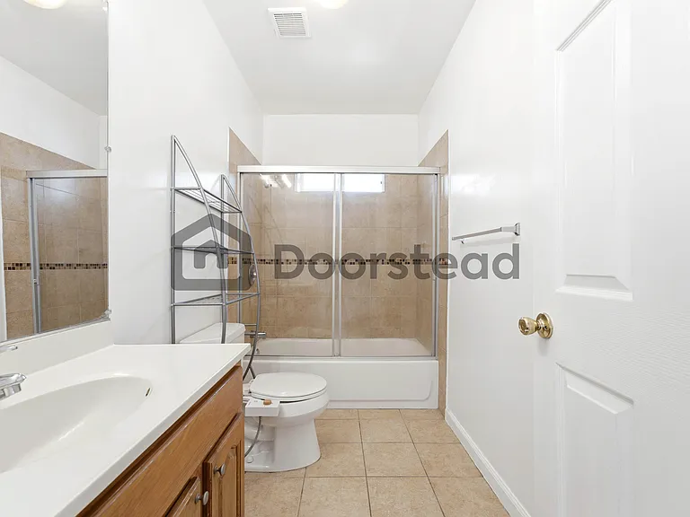 4339 Adeline St #B — Photo 14