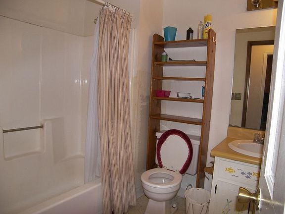 5th image of 3185 Alcazar Dr