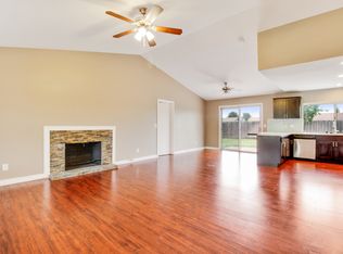 1693 W Valencia St, Rialto, CA 92376