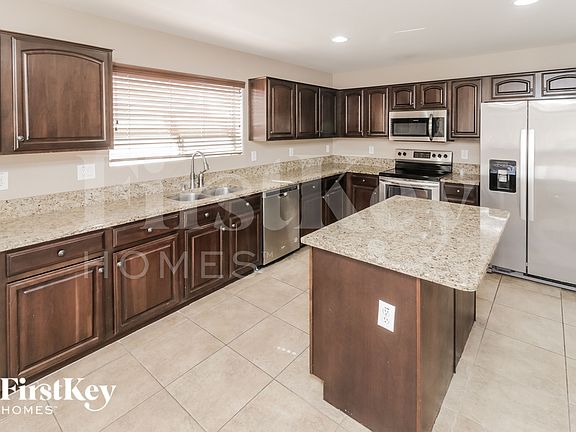 5th image of 40133 W Sanders Way