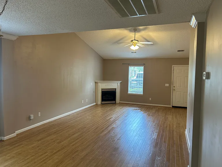 135 Fair Haven Way — Photo 3