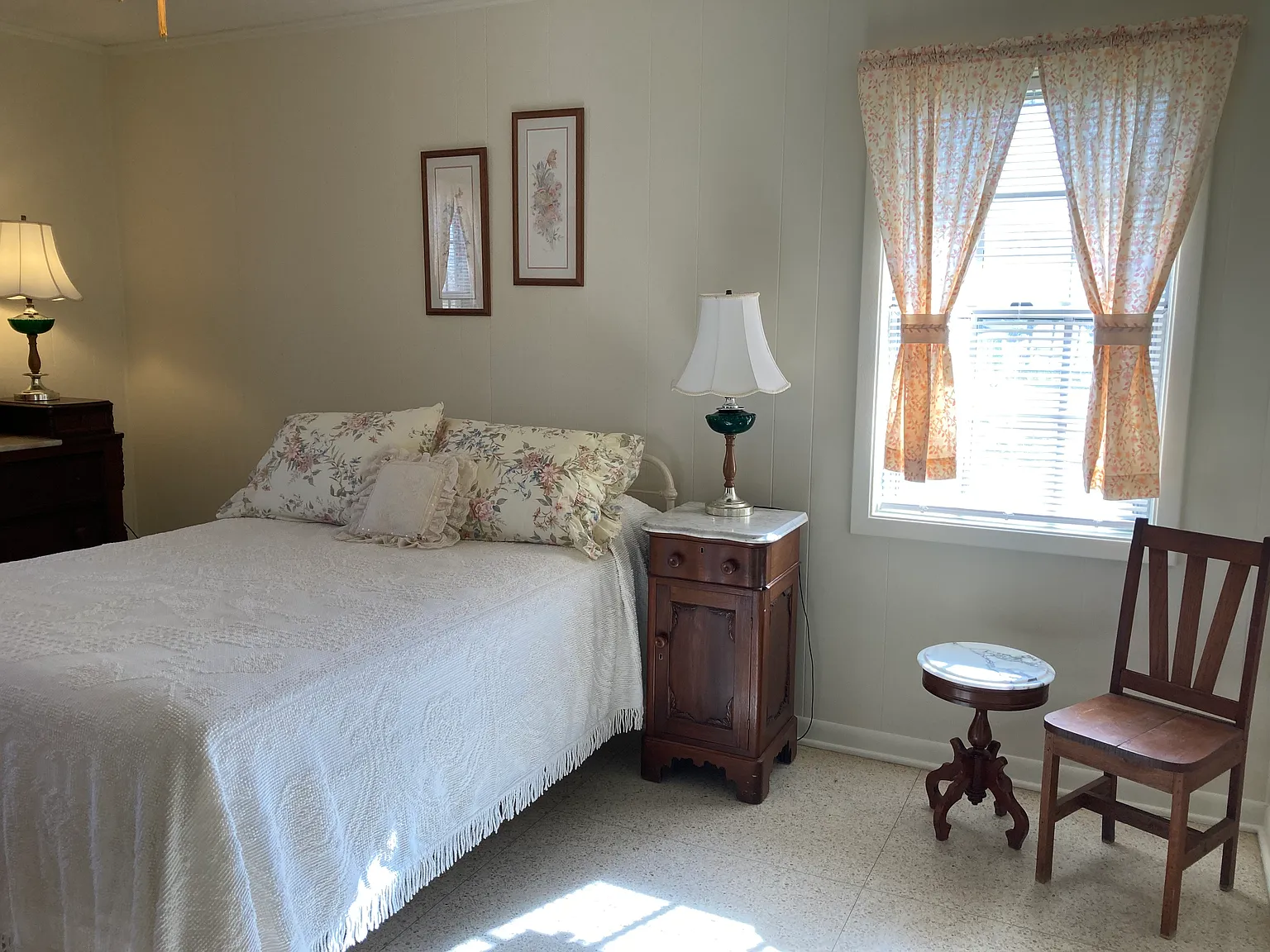 3 bed, 2230 sqft, $2,000 — Photo 2