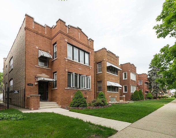 1st image of 1626 N Melvina Ave