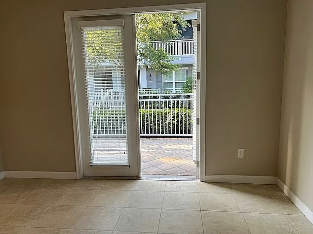 1158 Bolton Pl — Photo 32