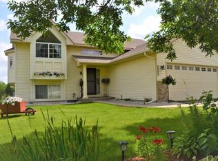 2325 Ponds Way, Shakopee, MN 55379