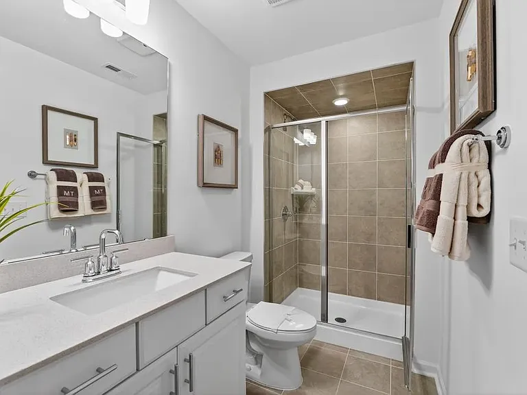 543 Silver Star Blvd — Photo 10