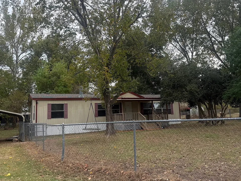 601 Sanders Ln