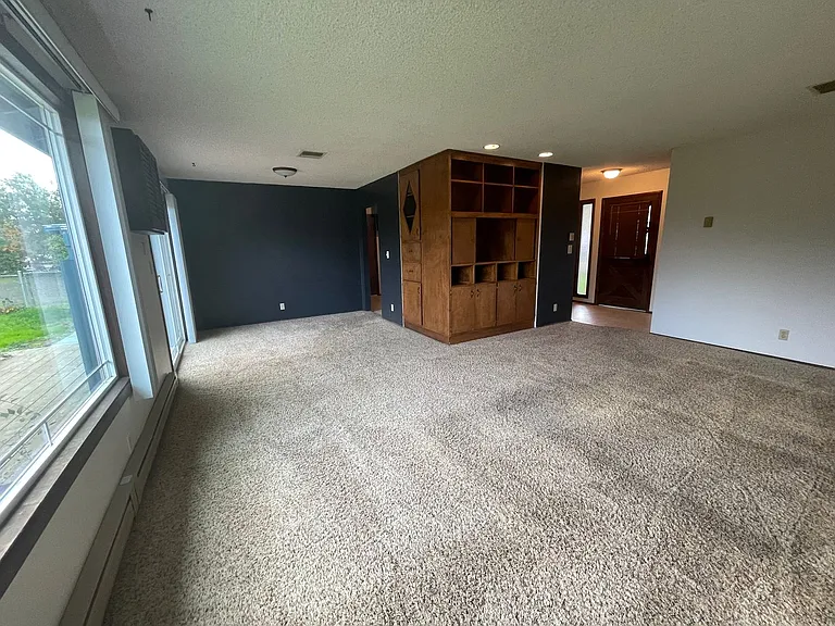 3020 W Shasta Ave — Photo 8