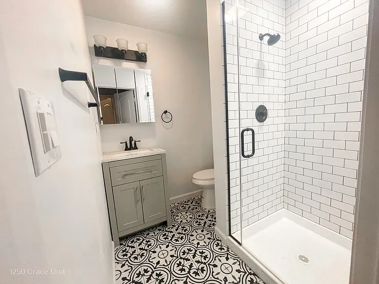 1250 W. Grace St. — Photo 9