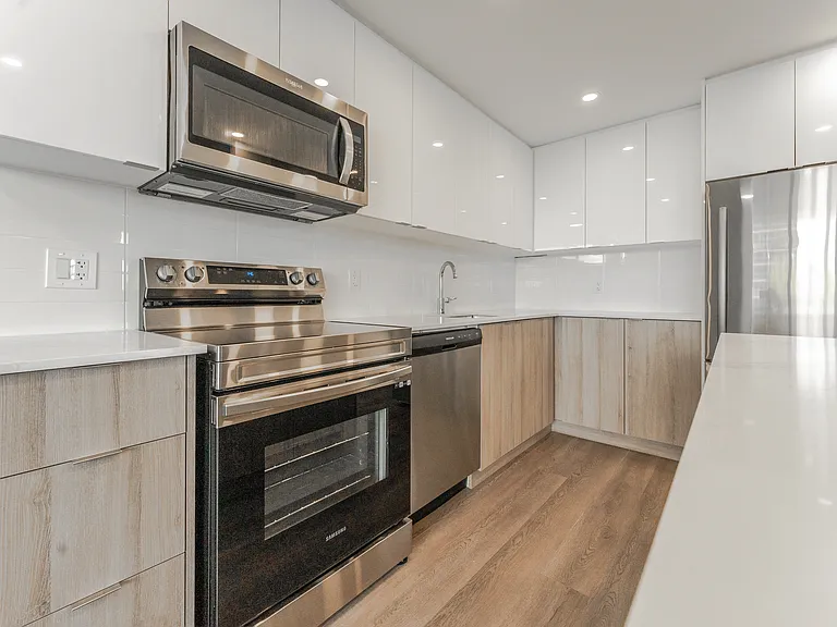 2 Secord Ave — Photo 14