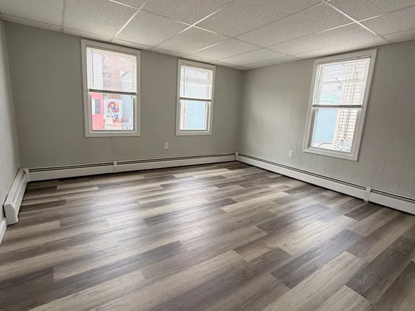 25 Foss St., 25 Foss St #101, Biddeford, ME 04005