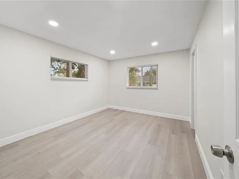 2662 Derbyshire Rd — Photo 10