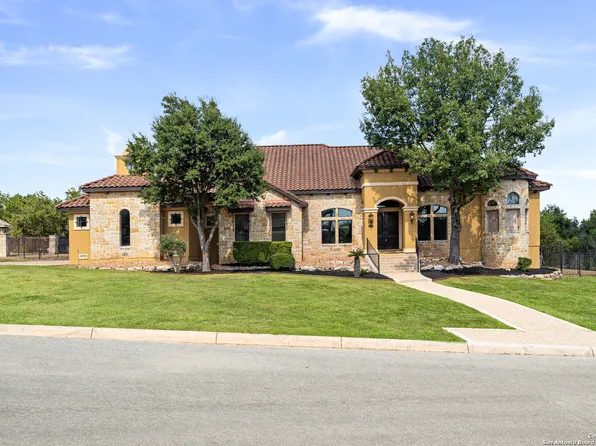 107 Champions Mill, San Antonio, TX 78258