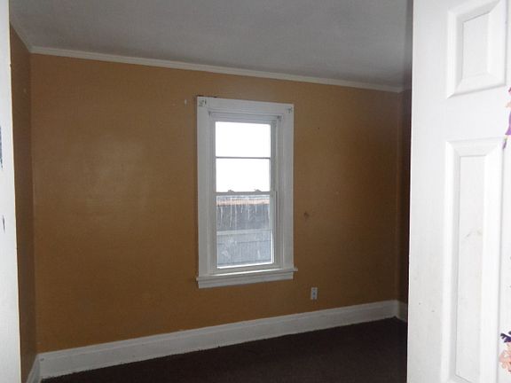 5th image of 1018 N Meade St