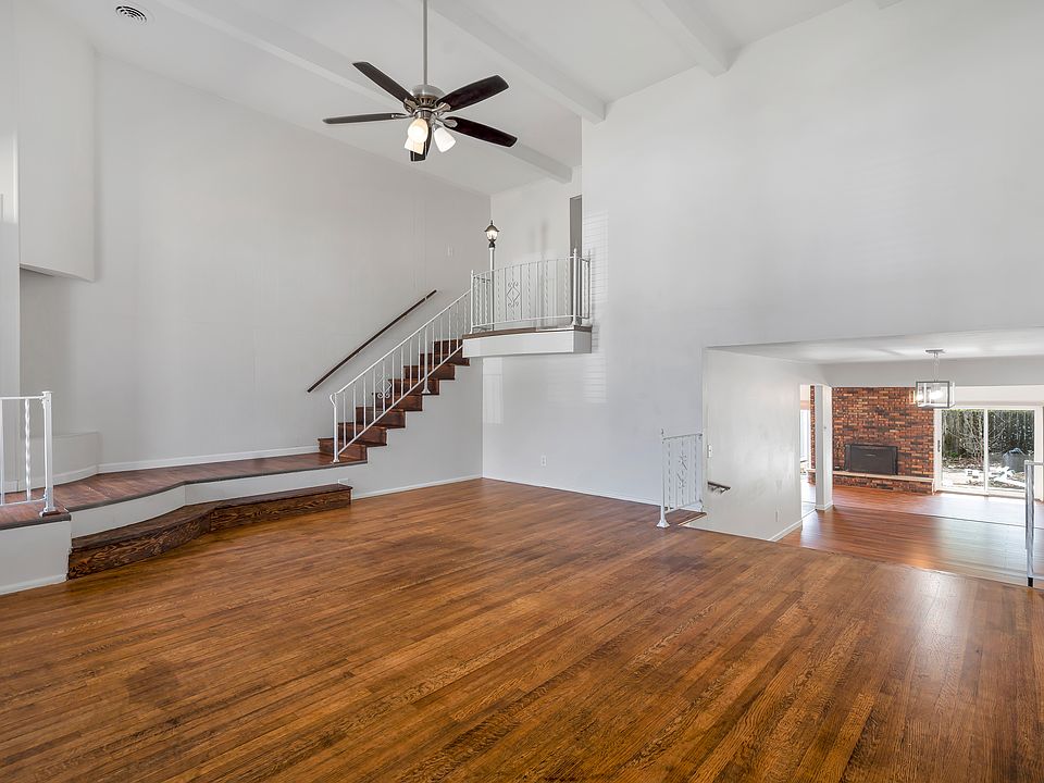 1st image of 8412 Gannon Ave