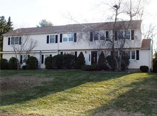 5 Captains Walk, Trumbull, CT 06611