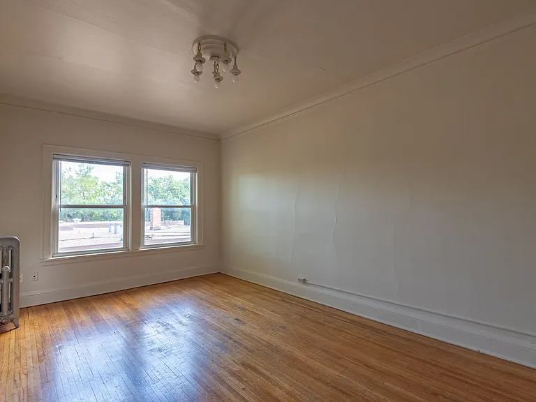 3418 Emerson Ave S — Photo 9