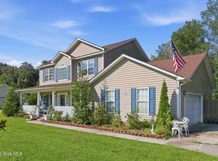 221 Lee Rogers Rd, Hubert, NC 28539