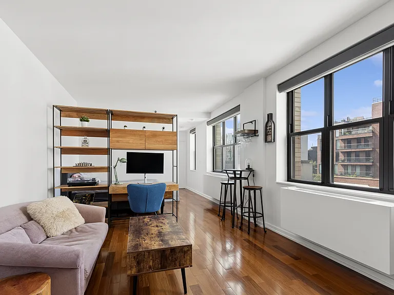 58 Metropolitan Ave #5A — Photo 1