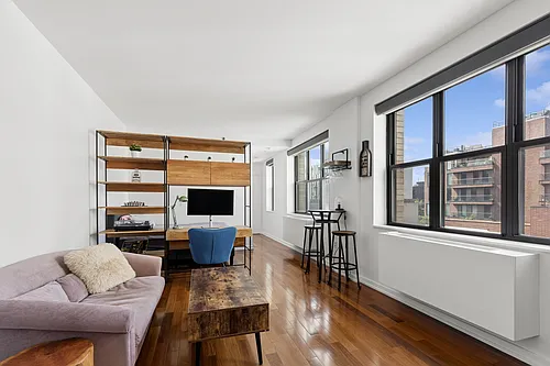 58 Metropolitan Ave Photo 1