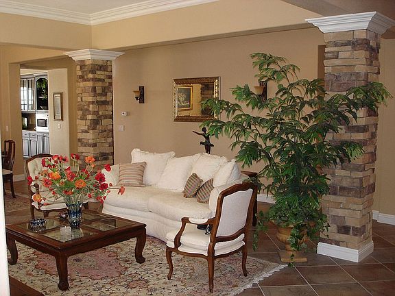 Front Room...crown molding throughout