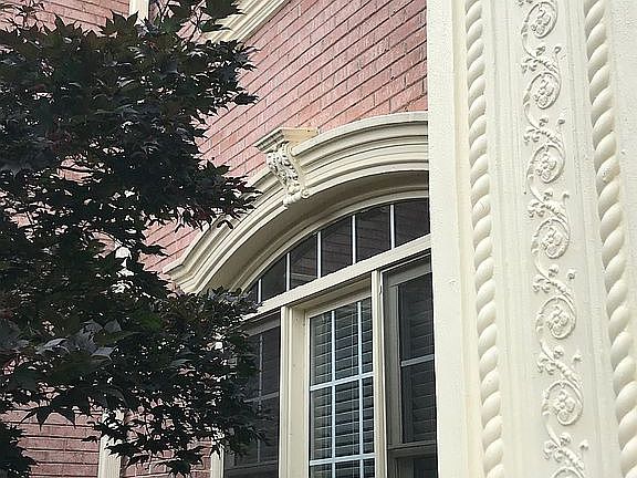 Euro concrete columns