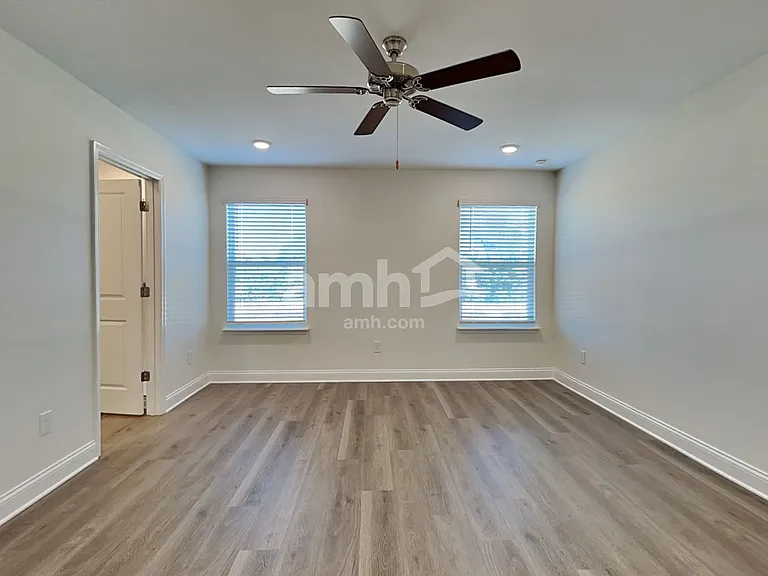 1040 Grafton Ridge Dr — Photo 13
