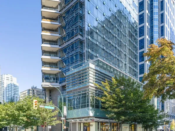 1111 Alberni St #3305, Vancouver, BC V6E 4V2