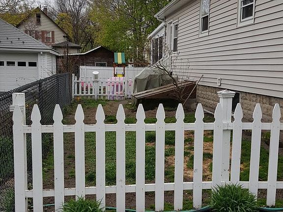 outside-sideyard