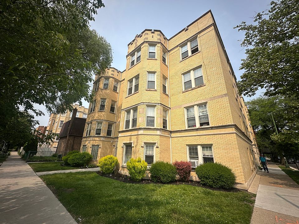 1st image of 2318-20 W Granville Ave #3