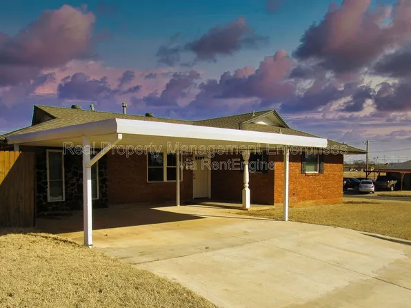 701 NW 2nd St, Moore, OK 73160
