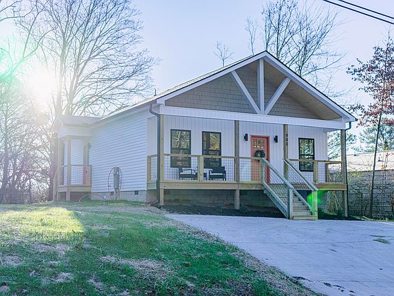 3rd image of 900 Line St