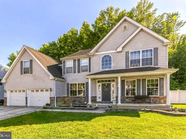 140 Magnolia Dr, Pennsville, NJ 08070