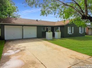 2902 Darwin Dr, San Antonio, TX 78228